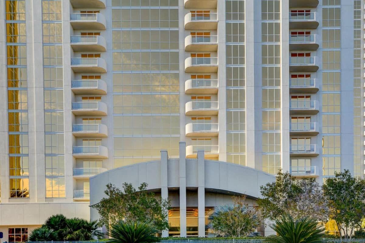 Mgm Signature-33-711 F1 Track & Strip View Balcony Las Vegas Exterior photo